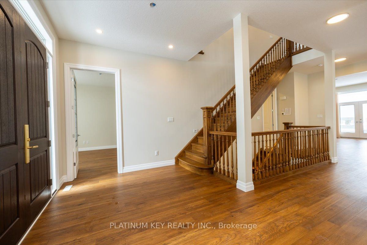 7 Edgeview Crescent
