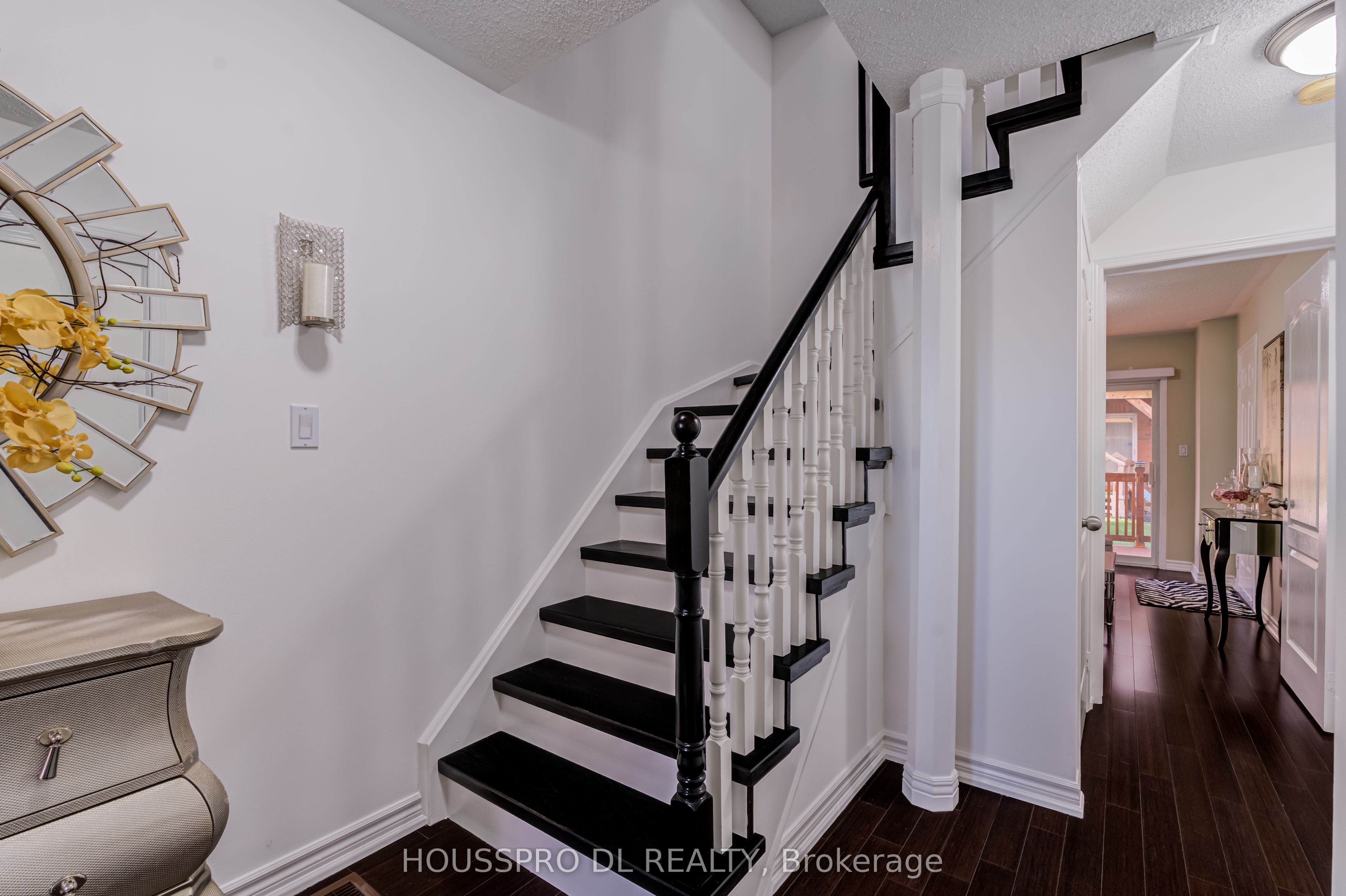 619 Evans Avenue 12