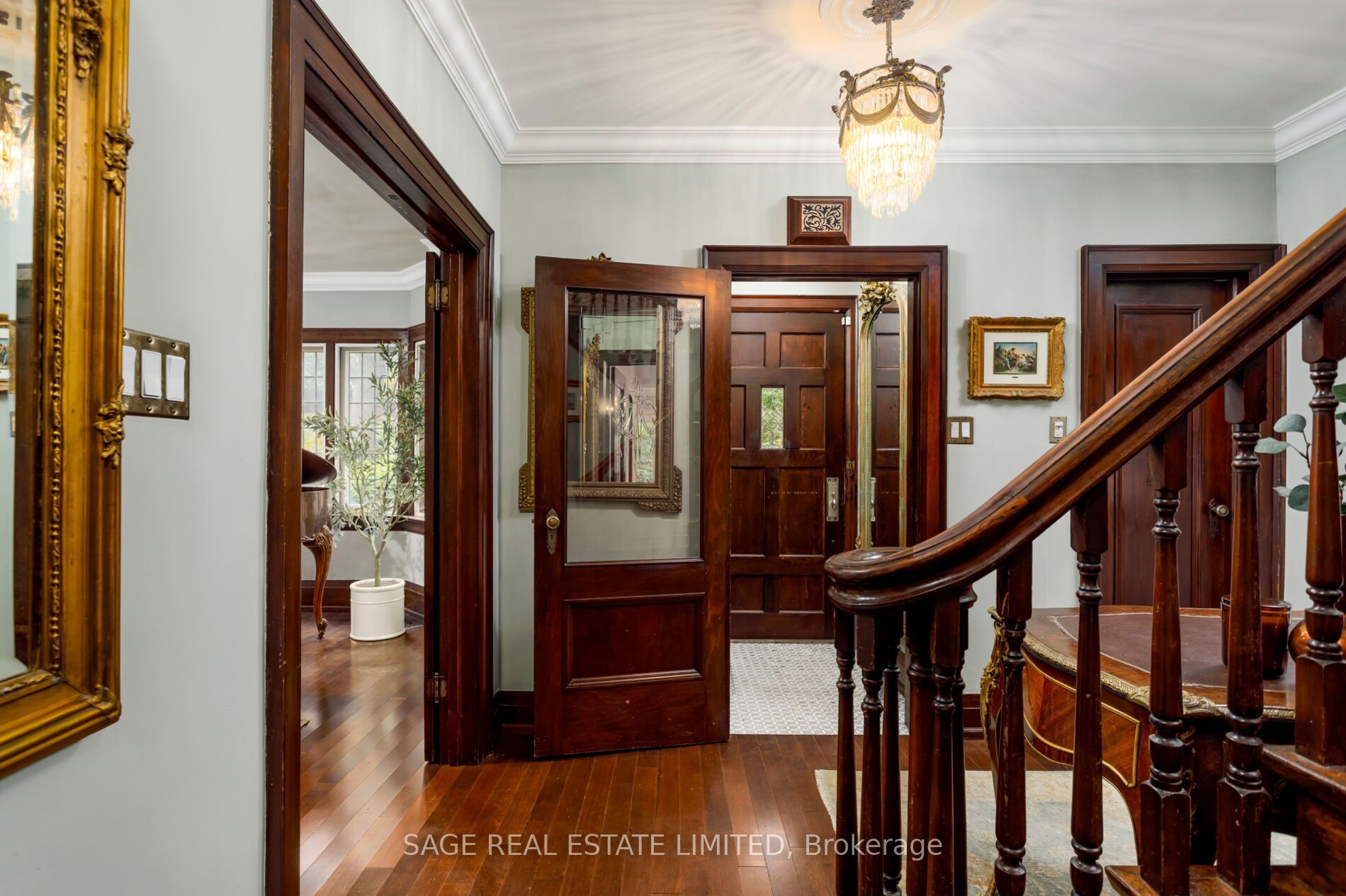 124 Brentwood Road N