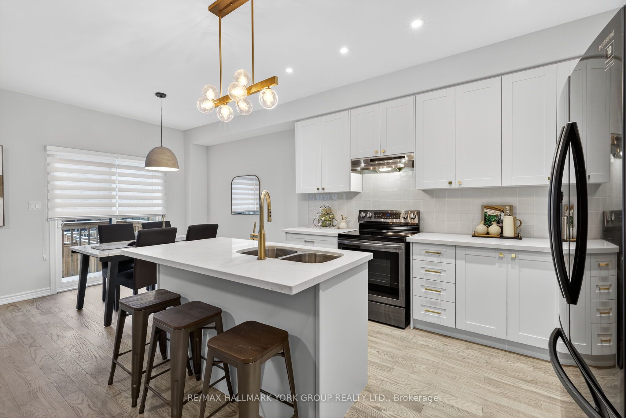 20 Gord Matthews Way