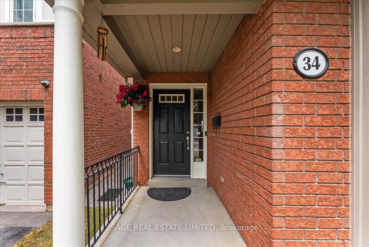 34 Mcsweeney Crescent