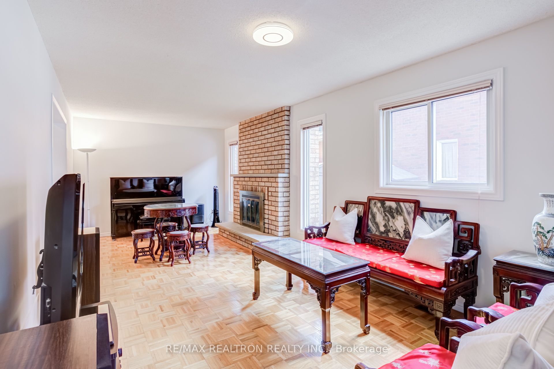 4379 Radisson Crescent