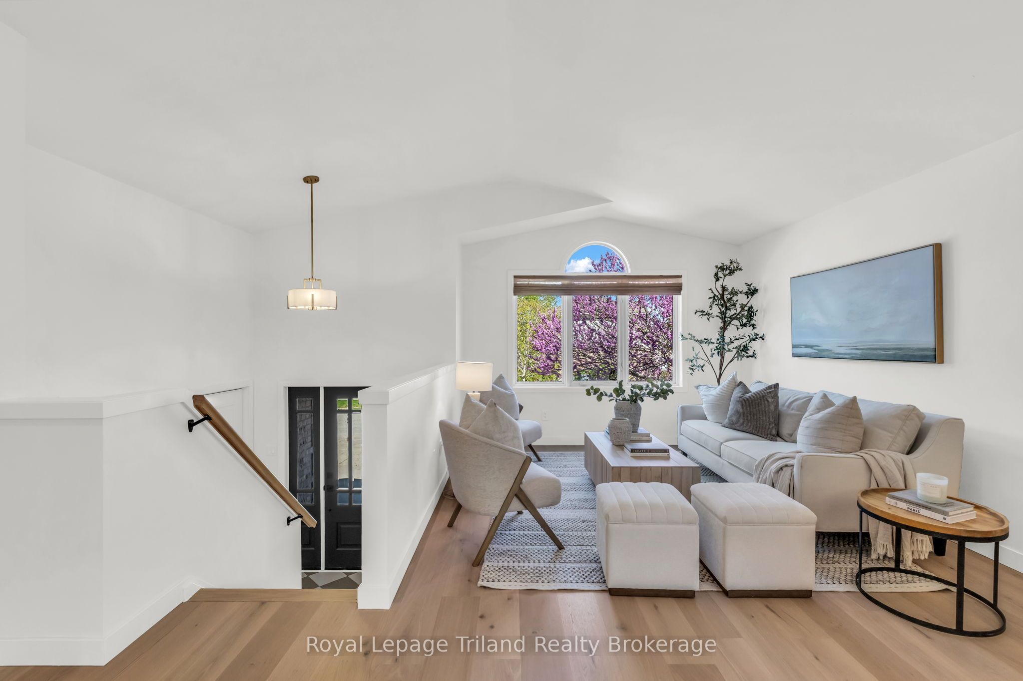 64 Hickory Boulevard W