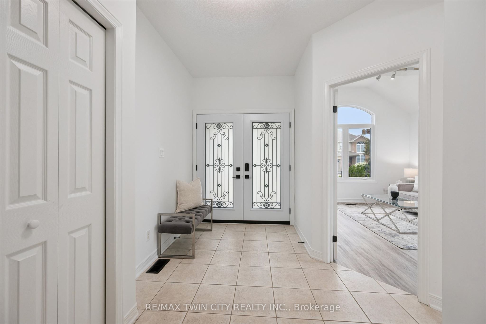 608 Bluenose Crescent