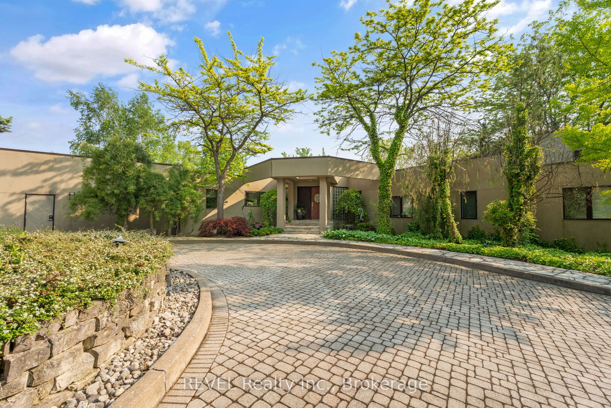2721 Decew Road