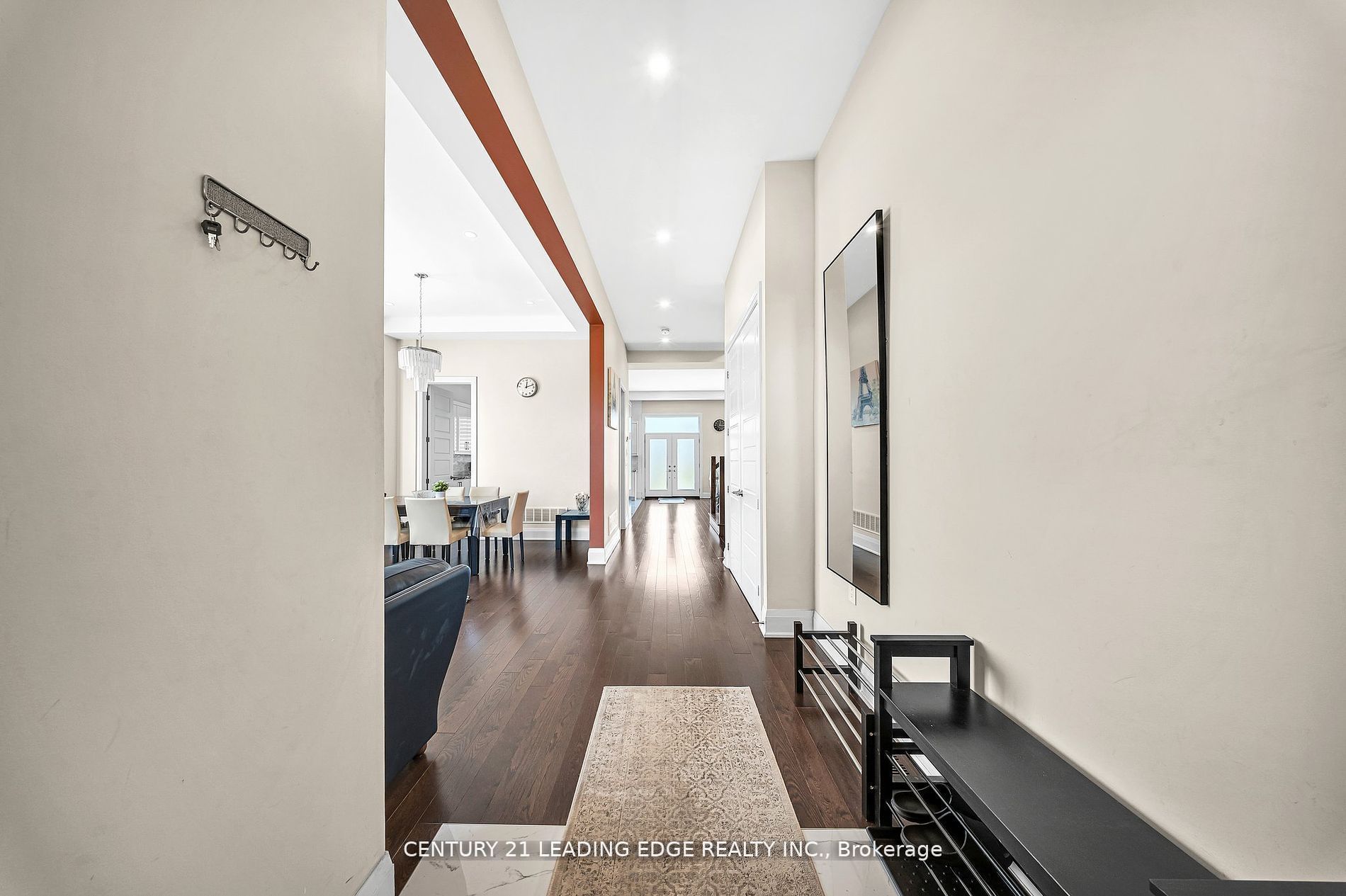 736 Hillview Crescent