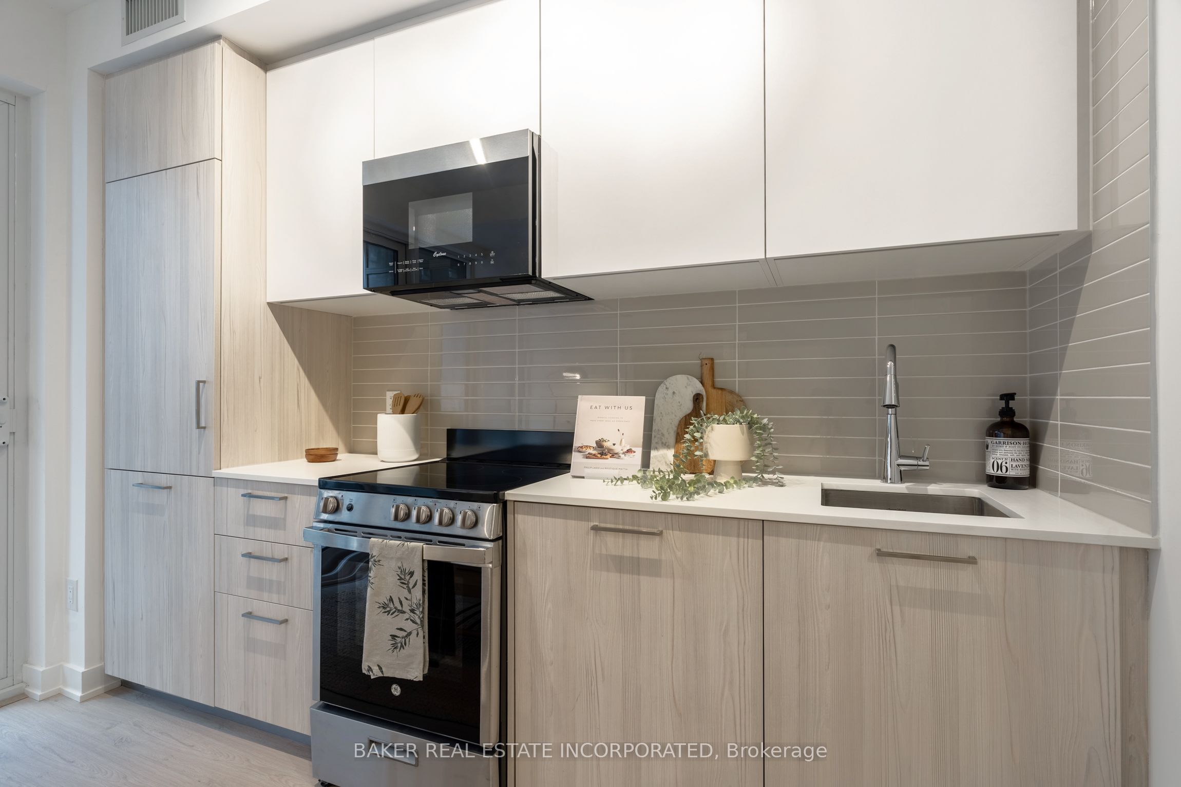 65 Mutual Street 401