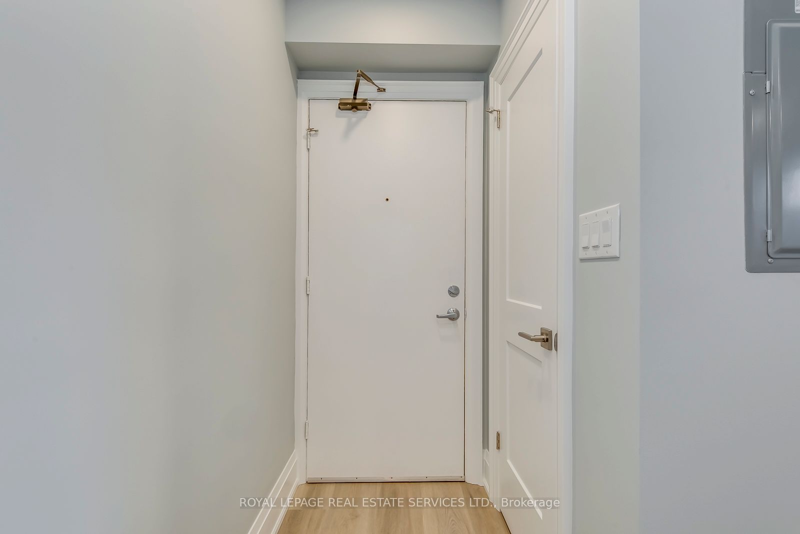 322 Lakeshore Road W