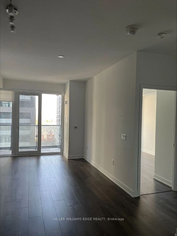 95 Oneida Crescent 706