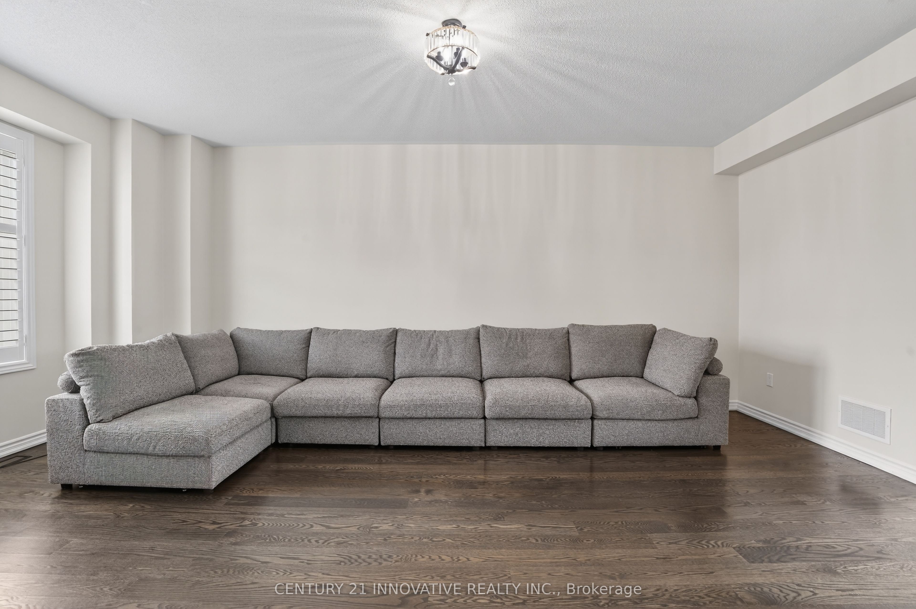 310 Coronation Road