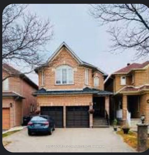 25 Golden Eagle Road Brampton ON L6R 1Z4