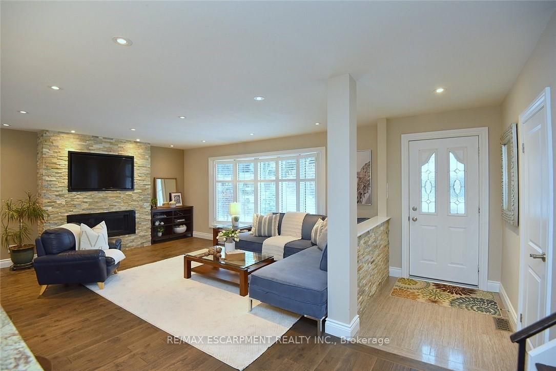 626 Vanderburgh Drive