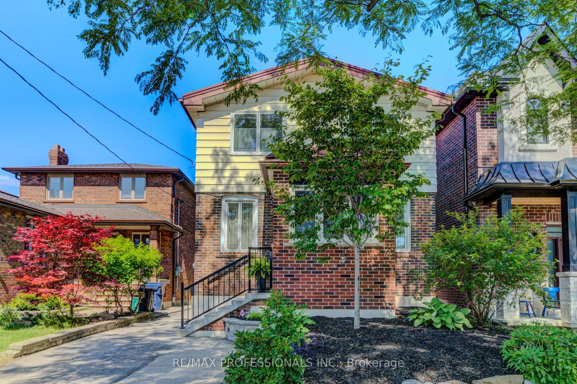 39 Rosemeade Avenue