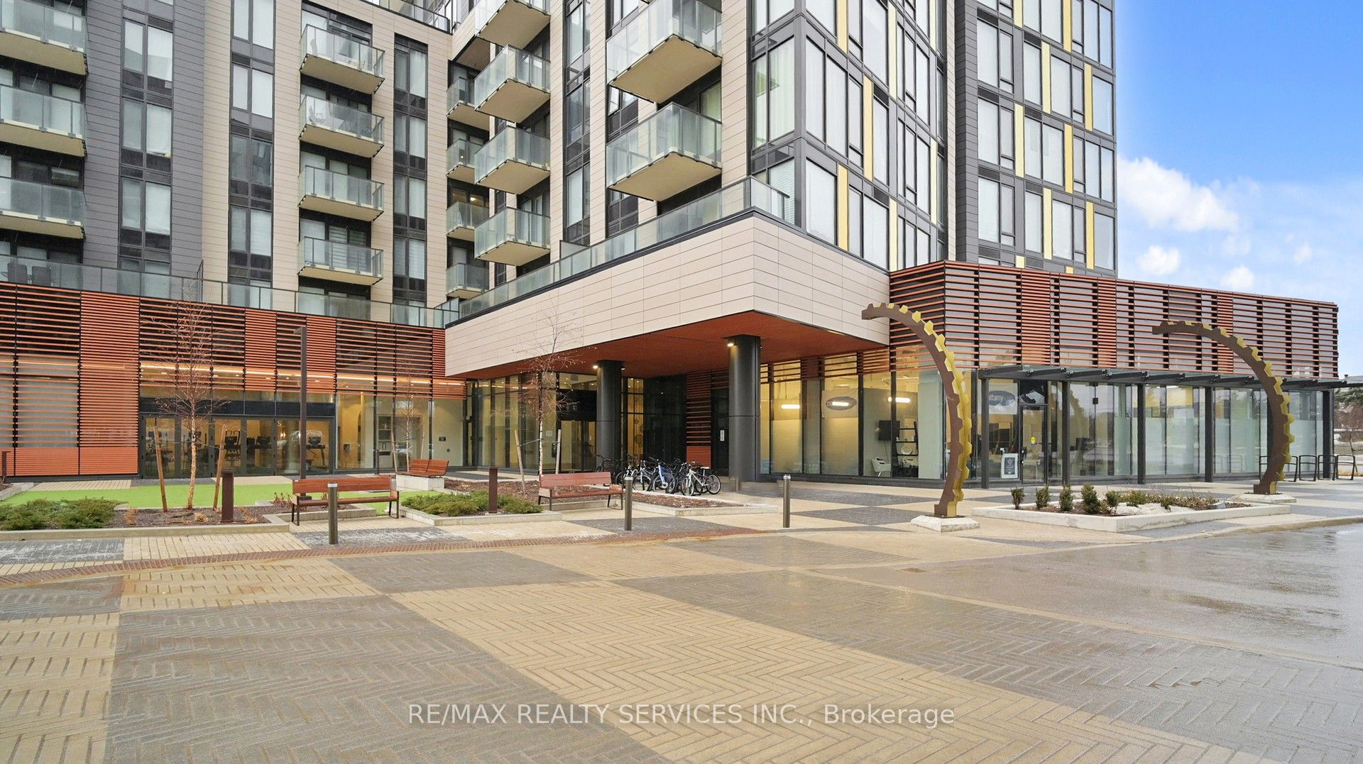 1415 Dundas Street E 610