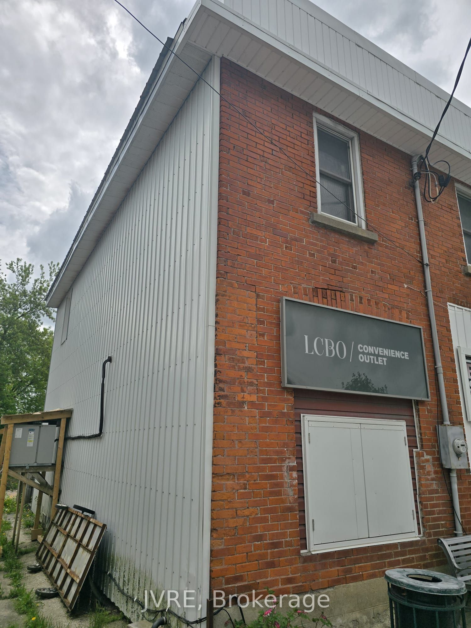 205 Winstanley Street