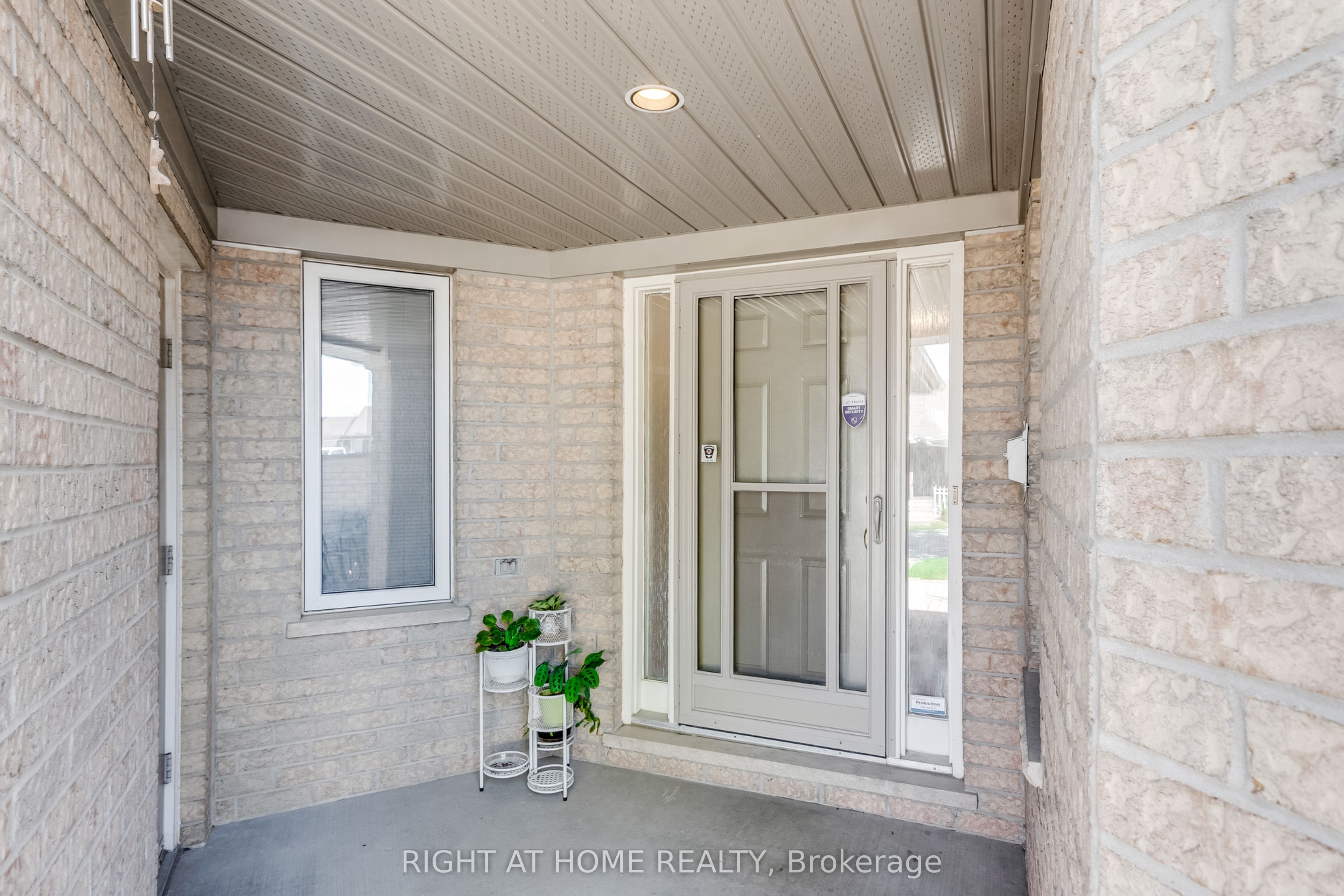 861 Shelborne Street 34