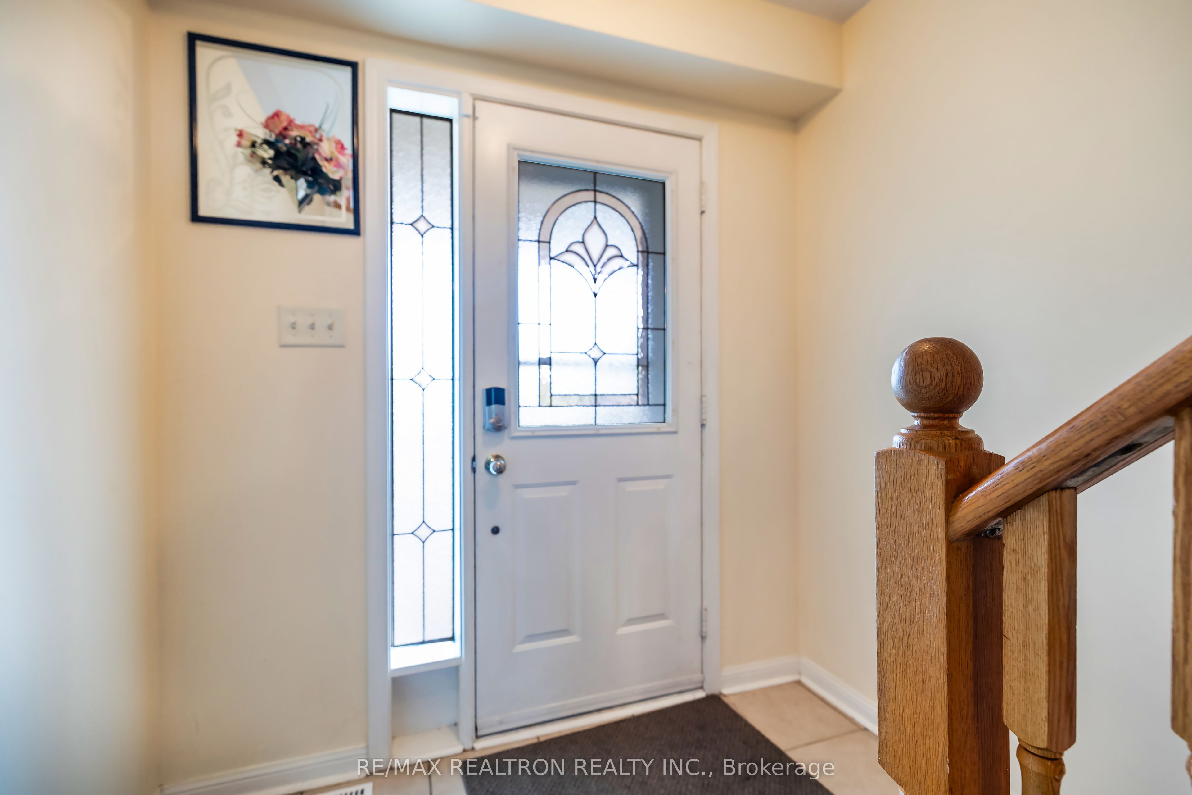 32 Samandria Avenue