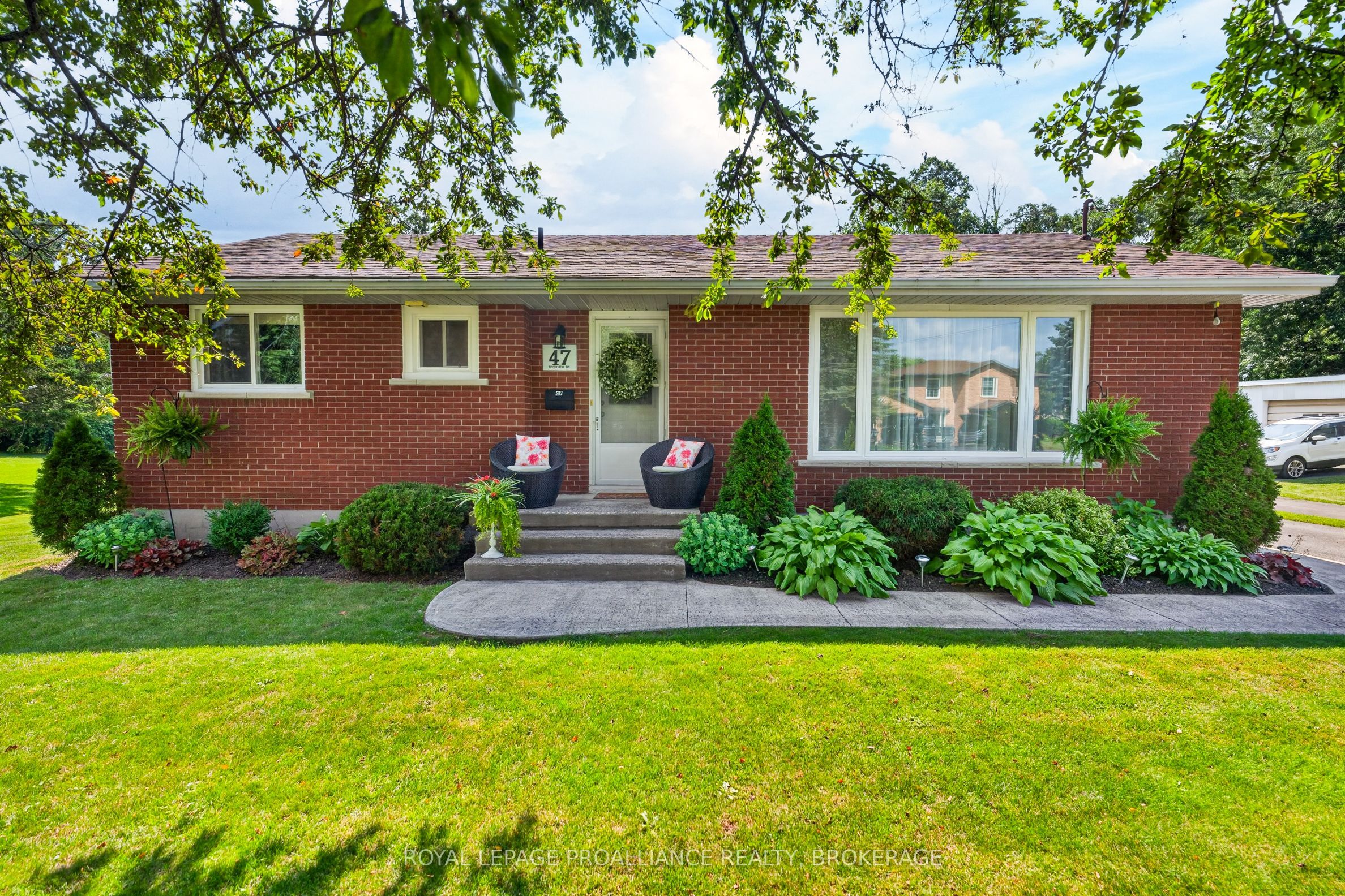 47 Riverview Drive