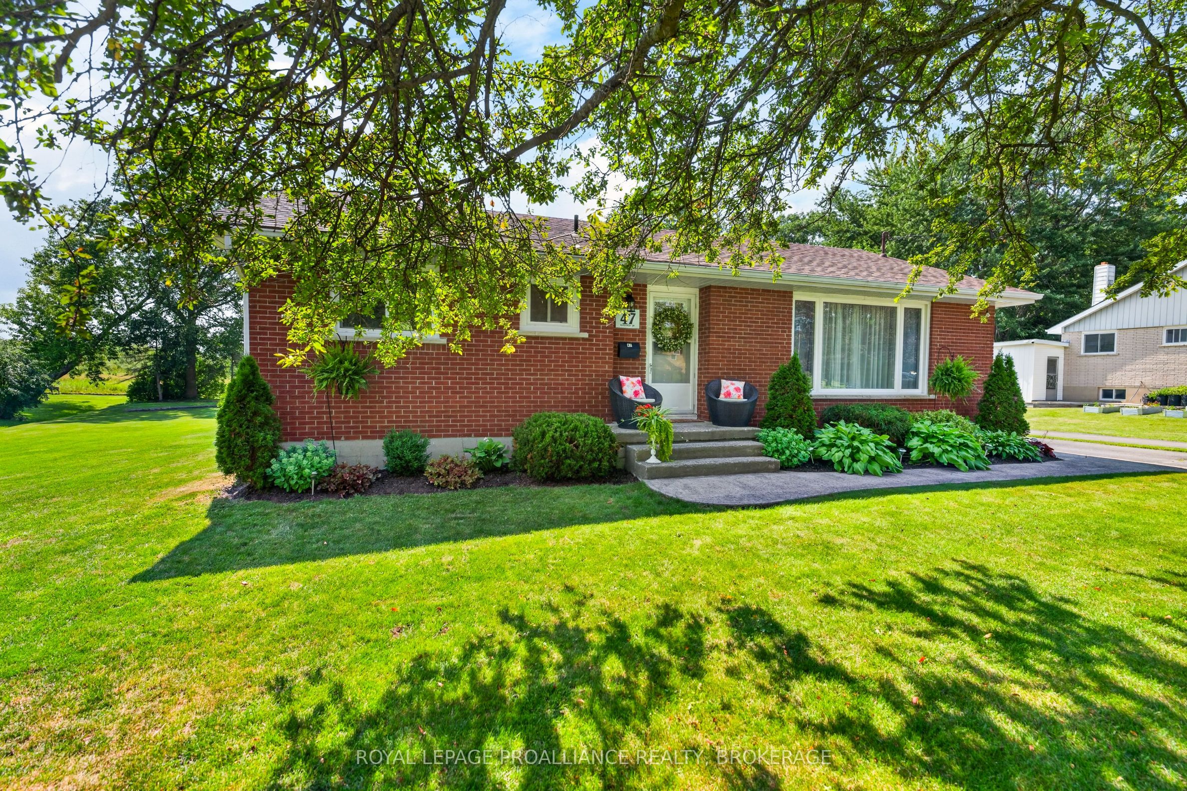 47 Riverview Drive