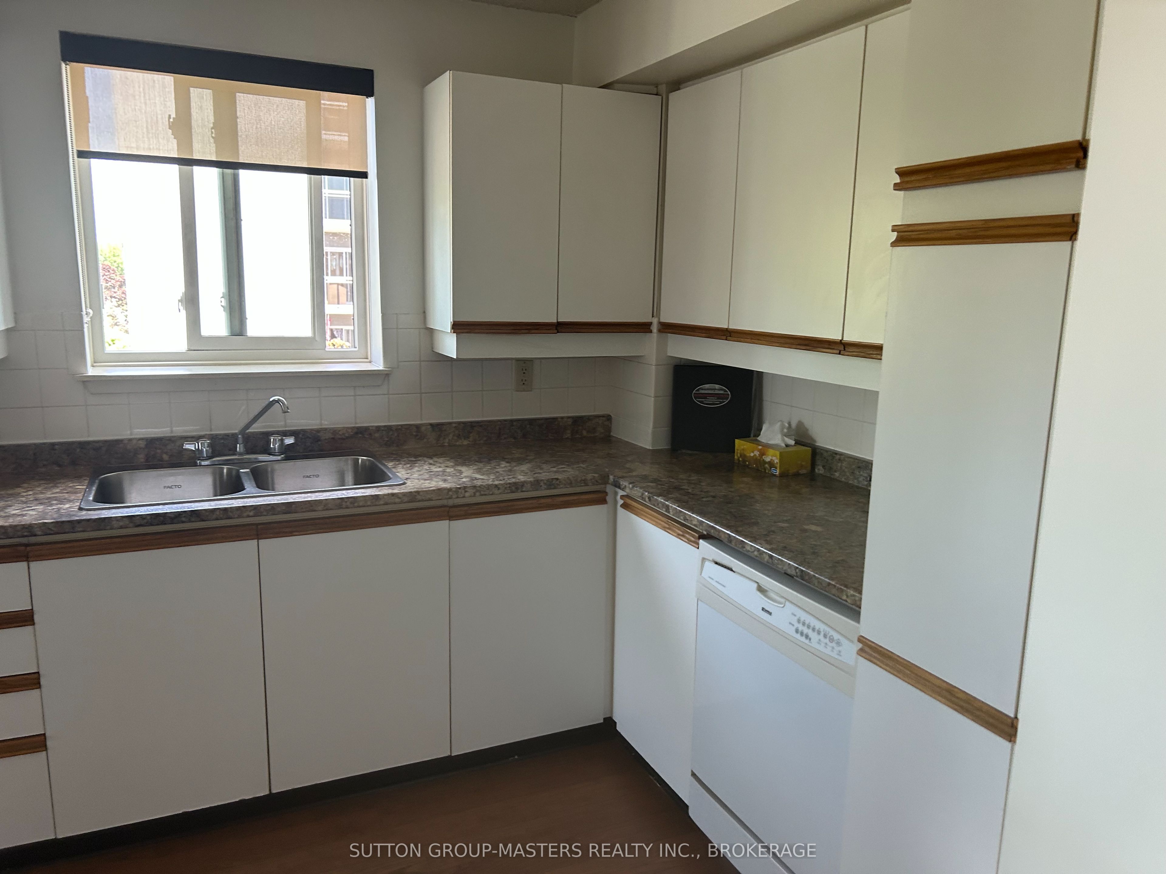 257 Bath Road 405