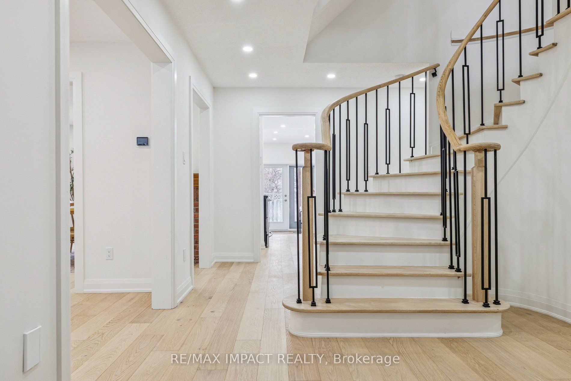 1871 Brookshire Square