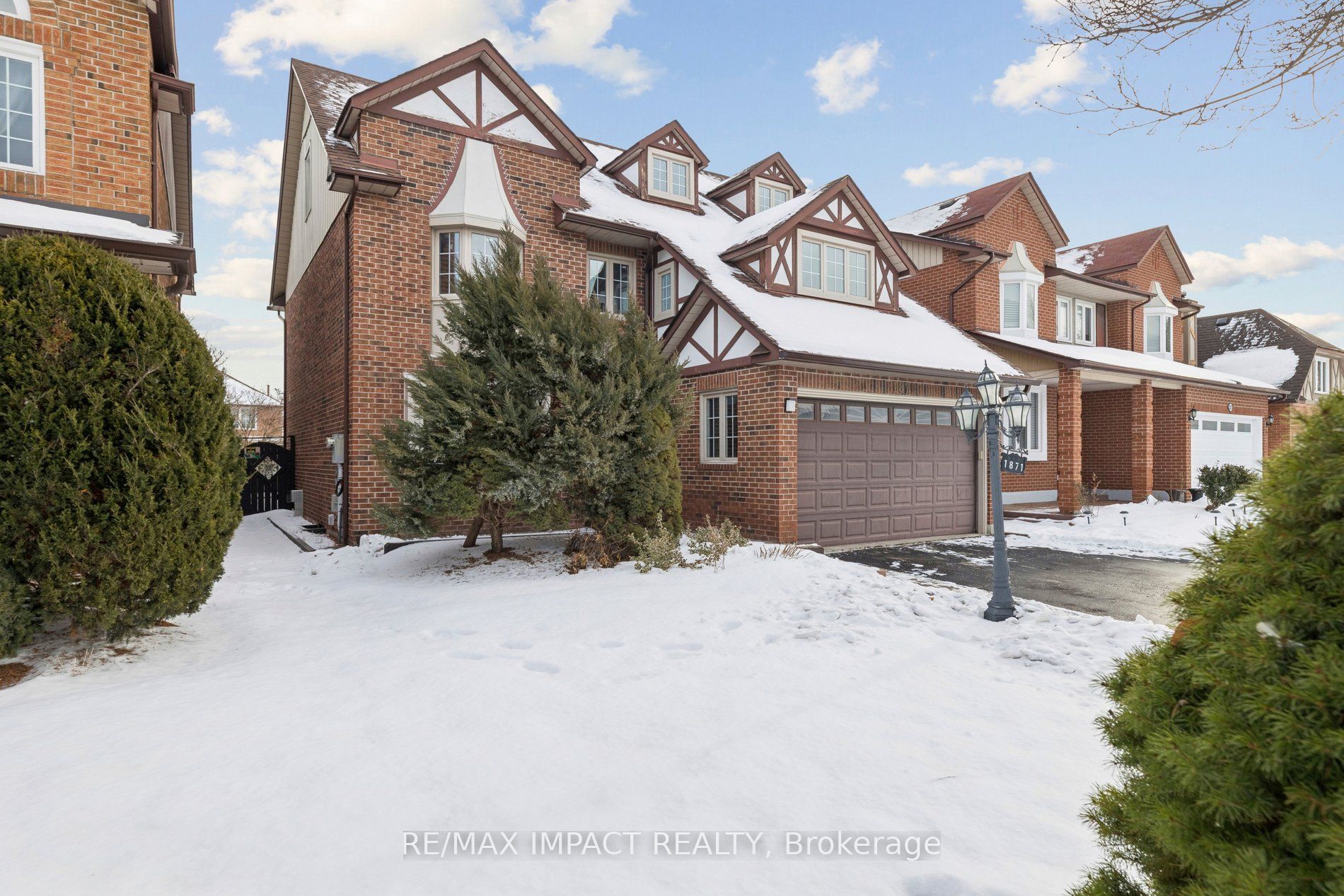 1871 Brookshire Square