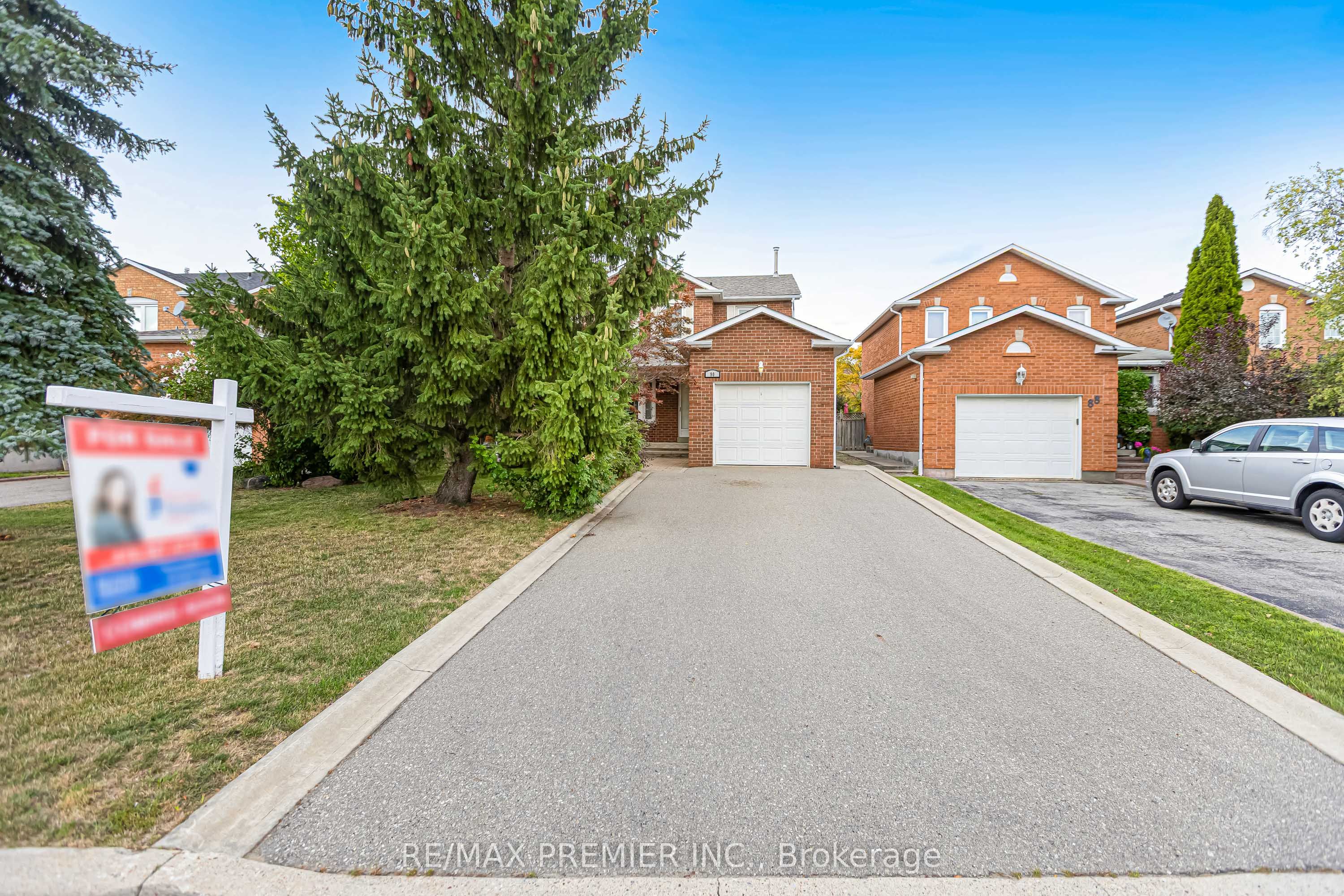 90 Pentland Crescent