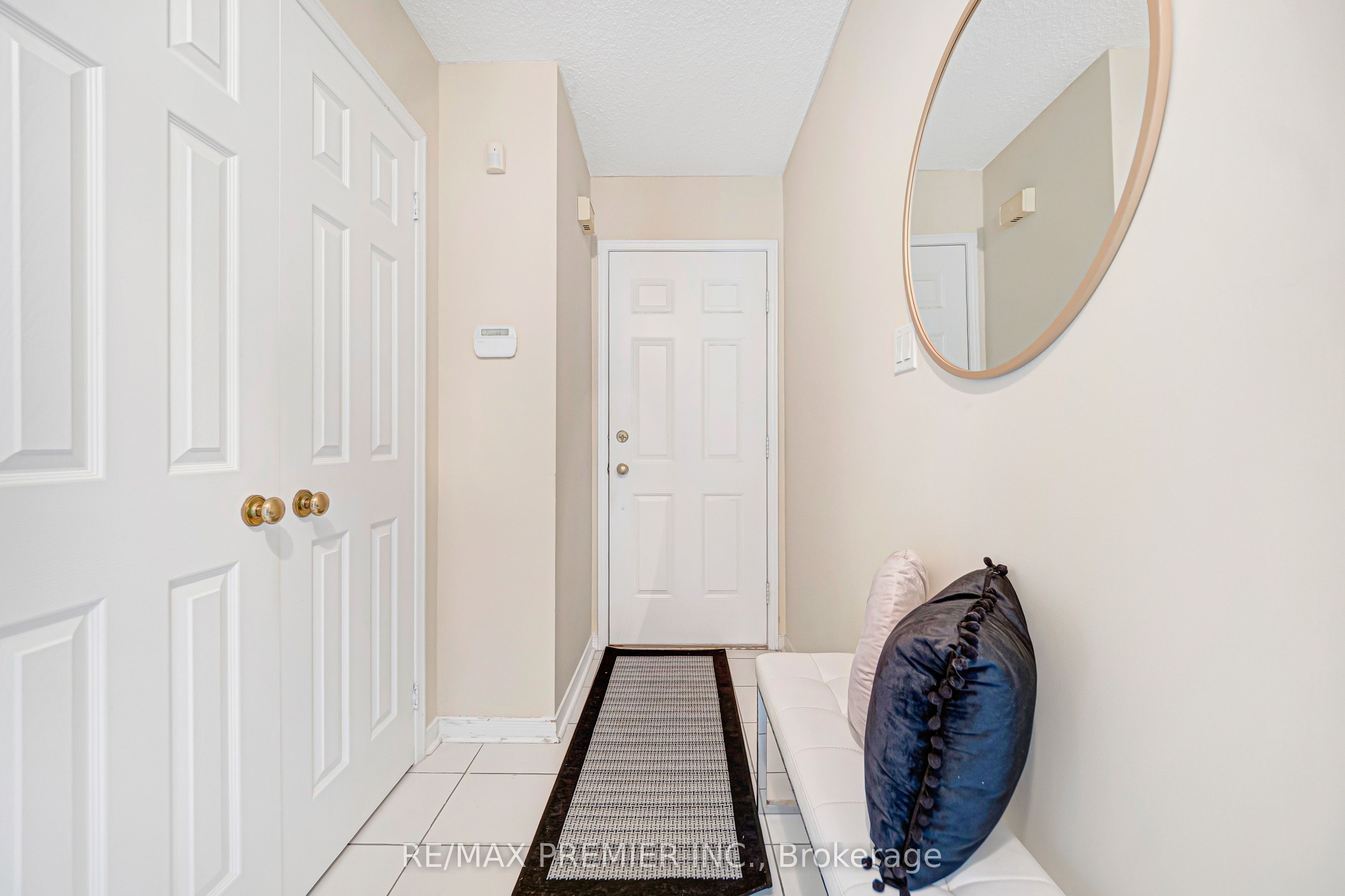 90 Pentland Crescent