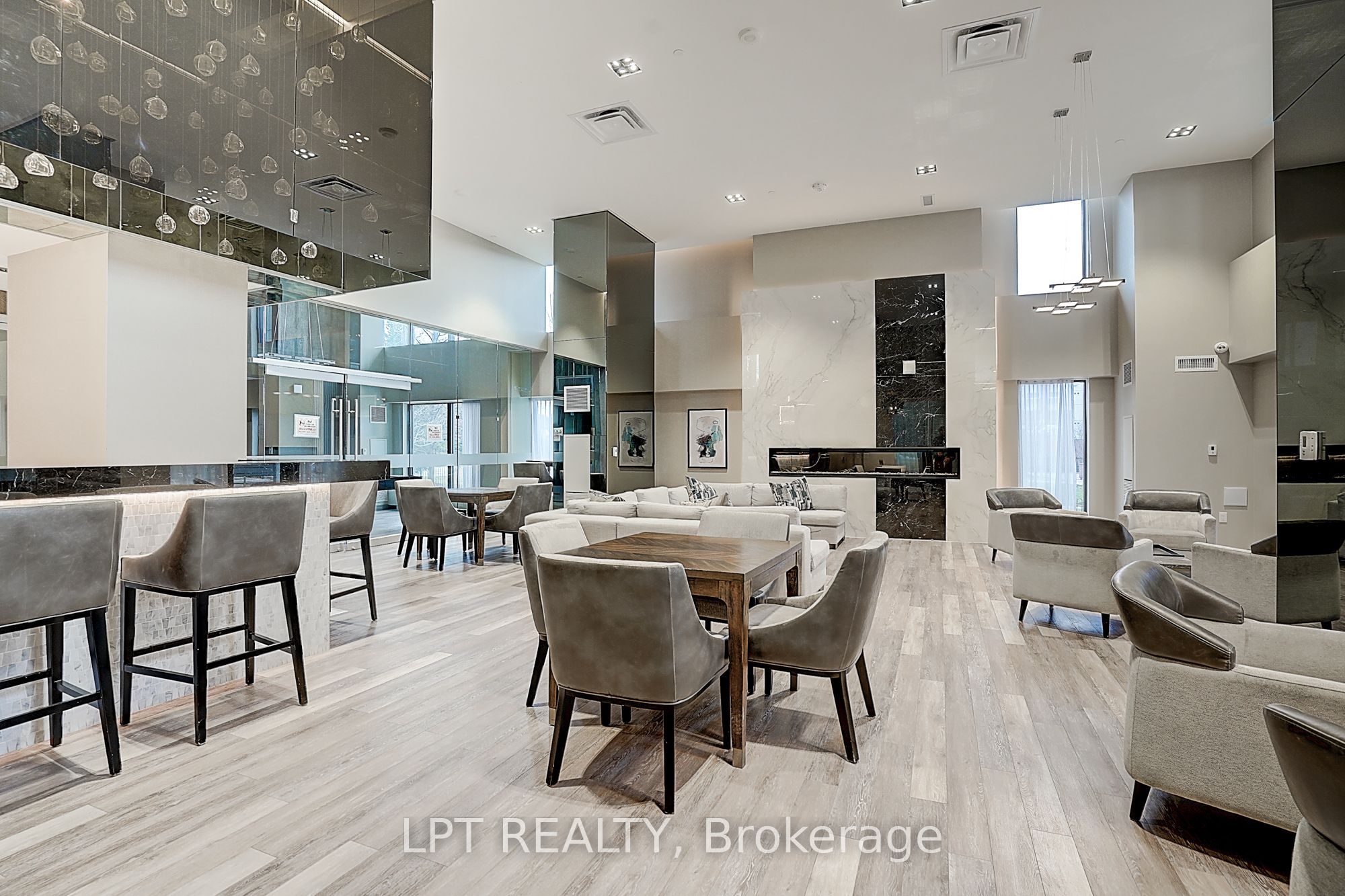 75 Oneida Crescent 1601