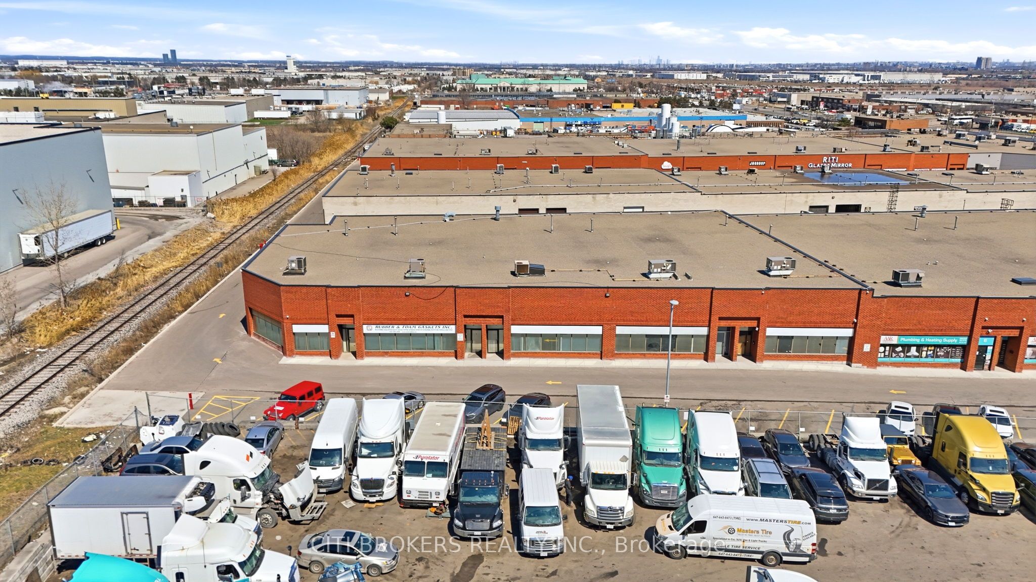 2074 Steeles Avenue E 1 & 2