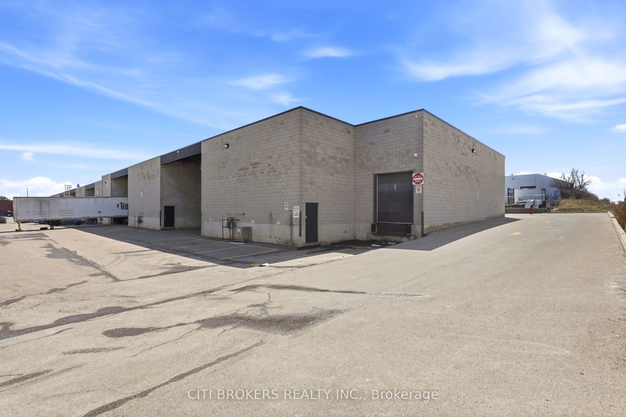2074 Steeles Avenue E 1 & 2