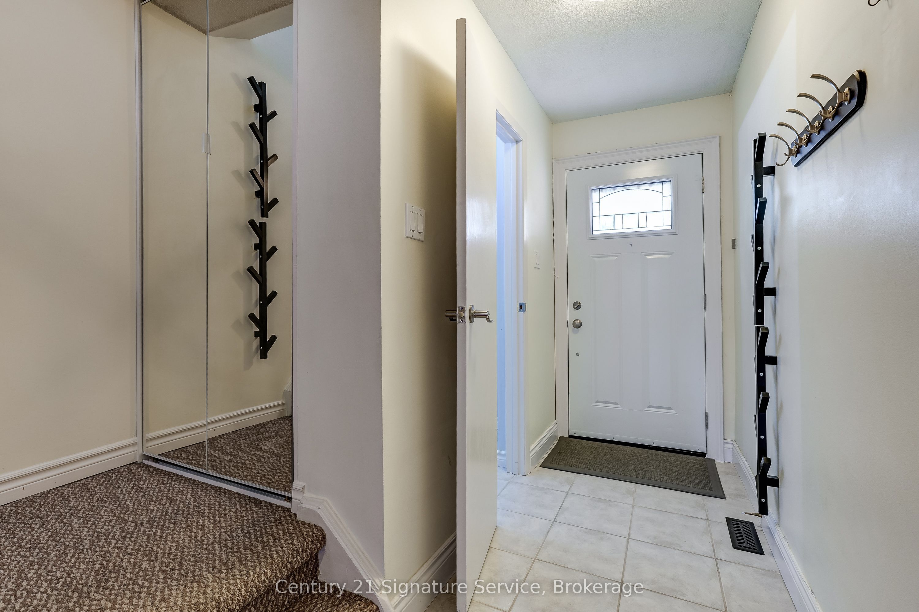 1951 Rathburn Road E 54