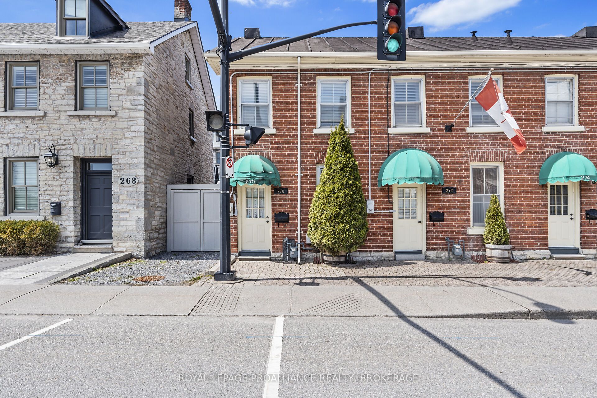 270 Wellington Street
