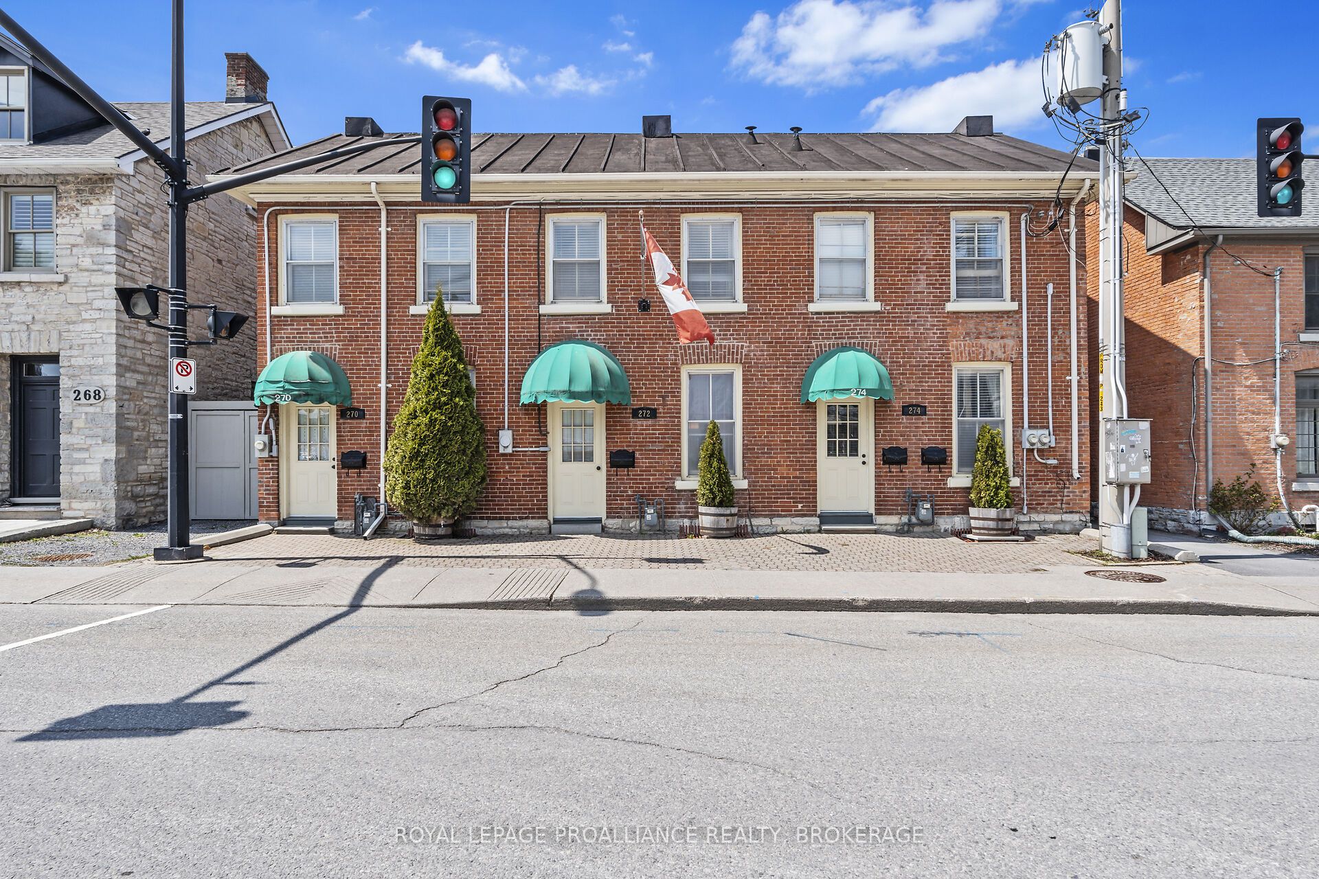 270 Wellington Street