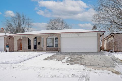 76 Keyworth Trail Toronto E07 ON M1S 2V1