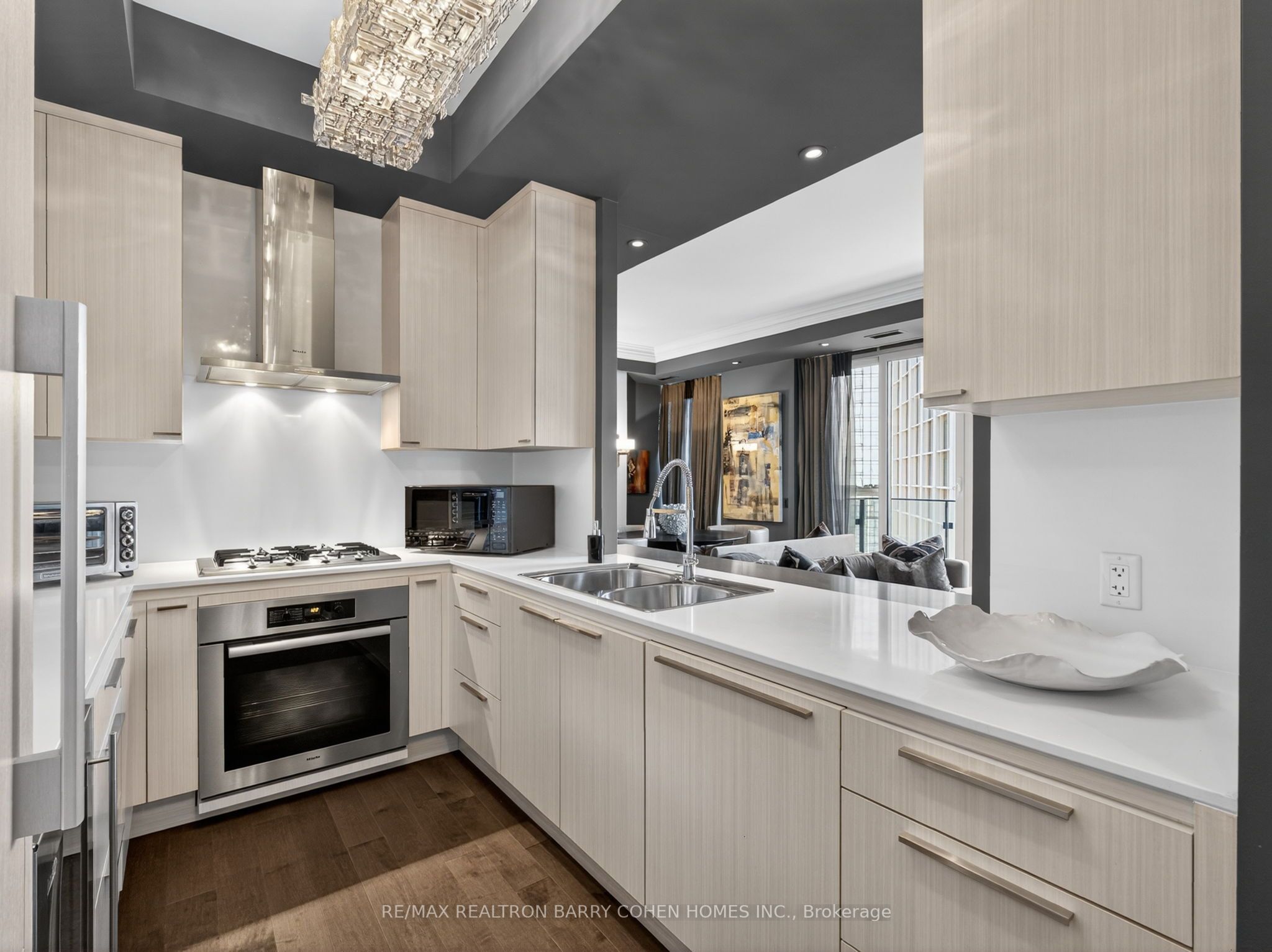 88 Davenport Road 1202
