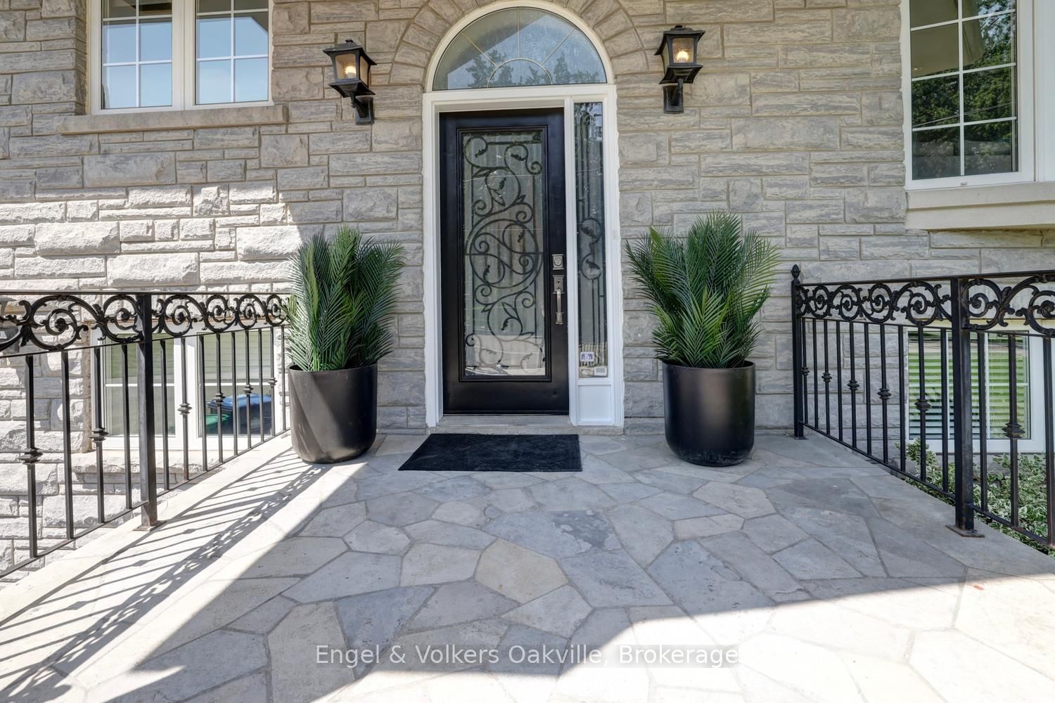 3281 Flanagan Crescent