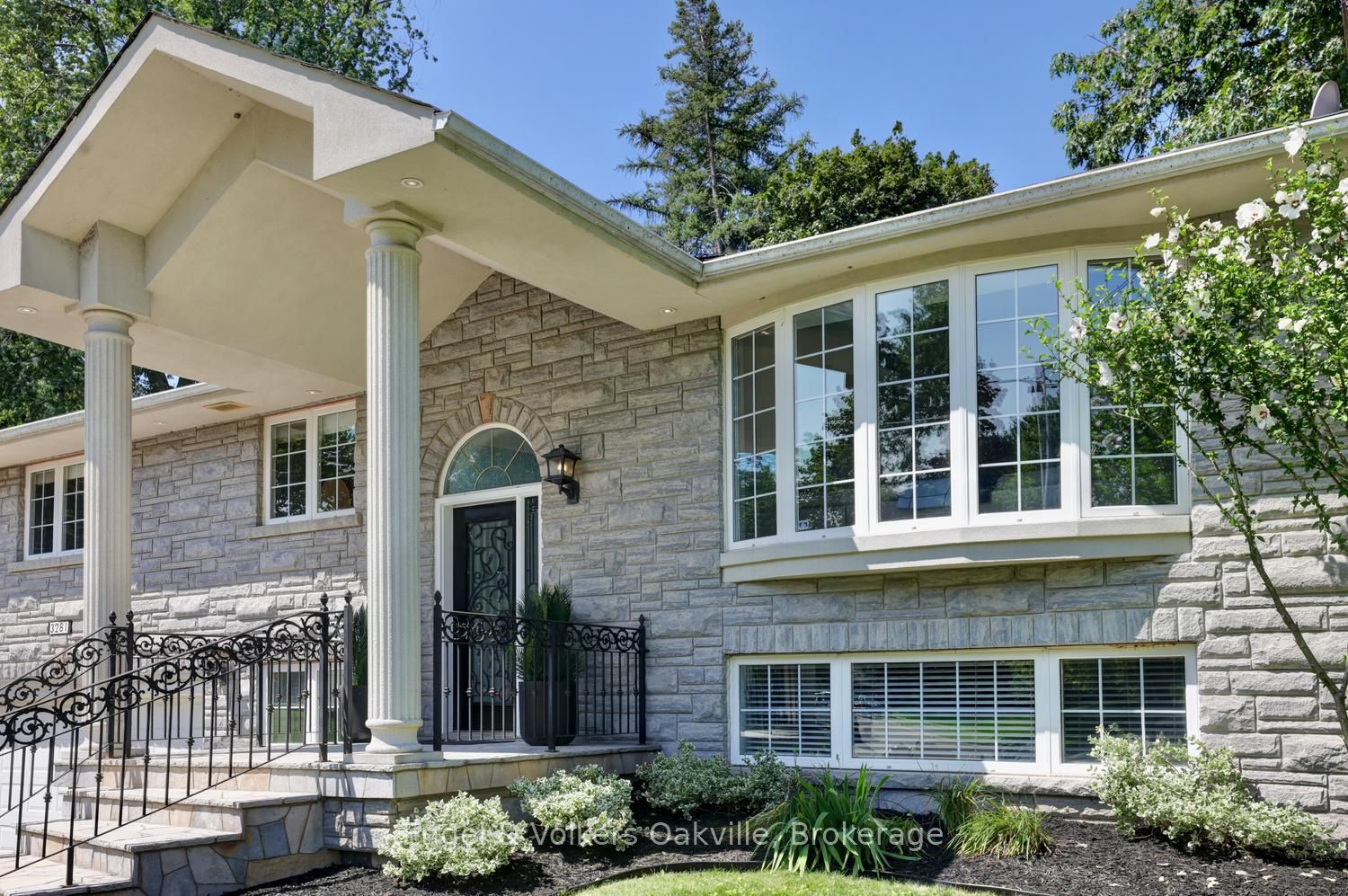 3281 Flanagan Crescent