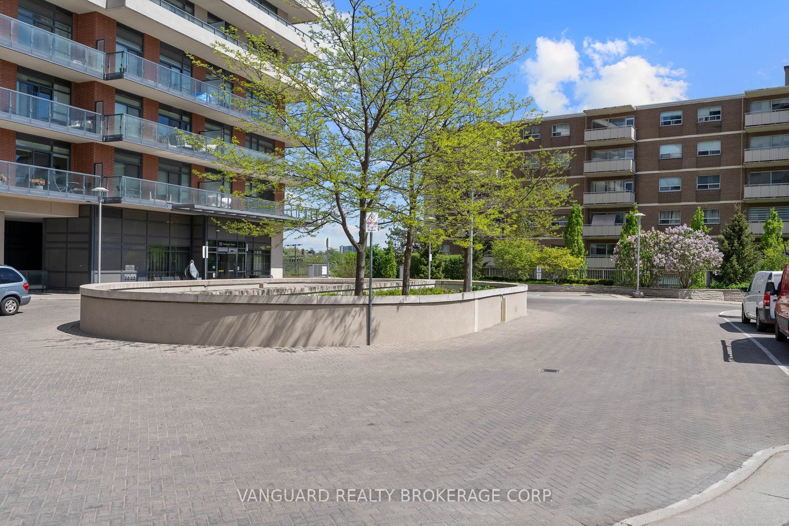 25 Fontenay Court 1404