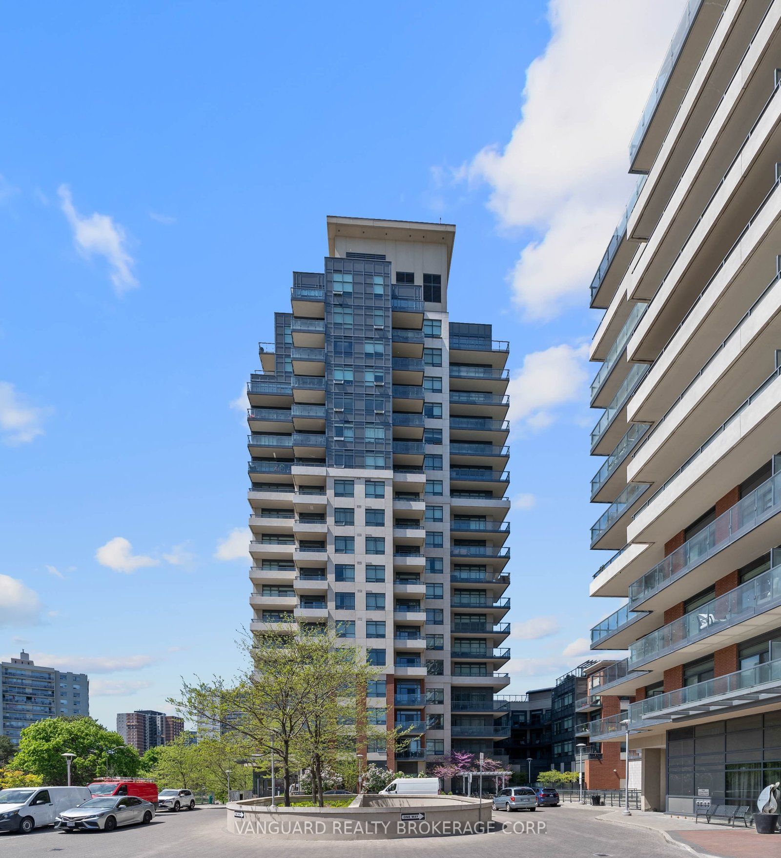 25 Fontenay Court 1404
