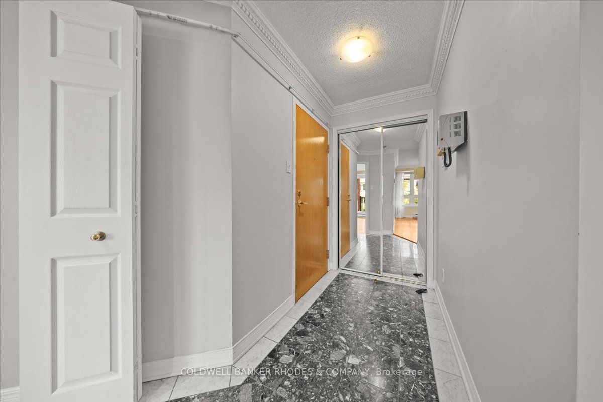 939 North River Road 205
