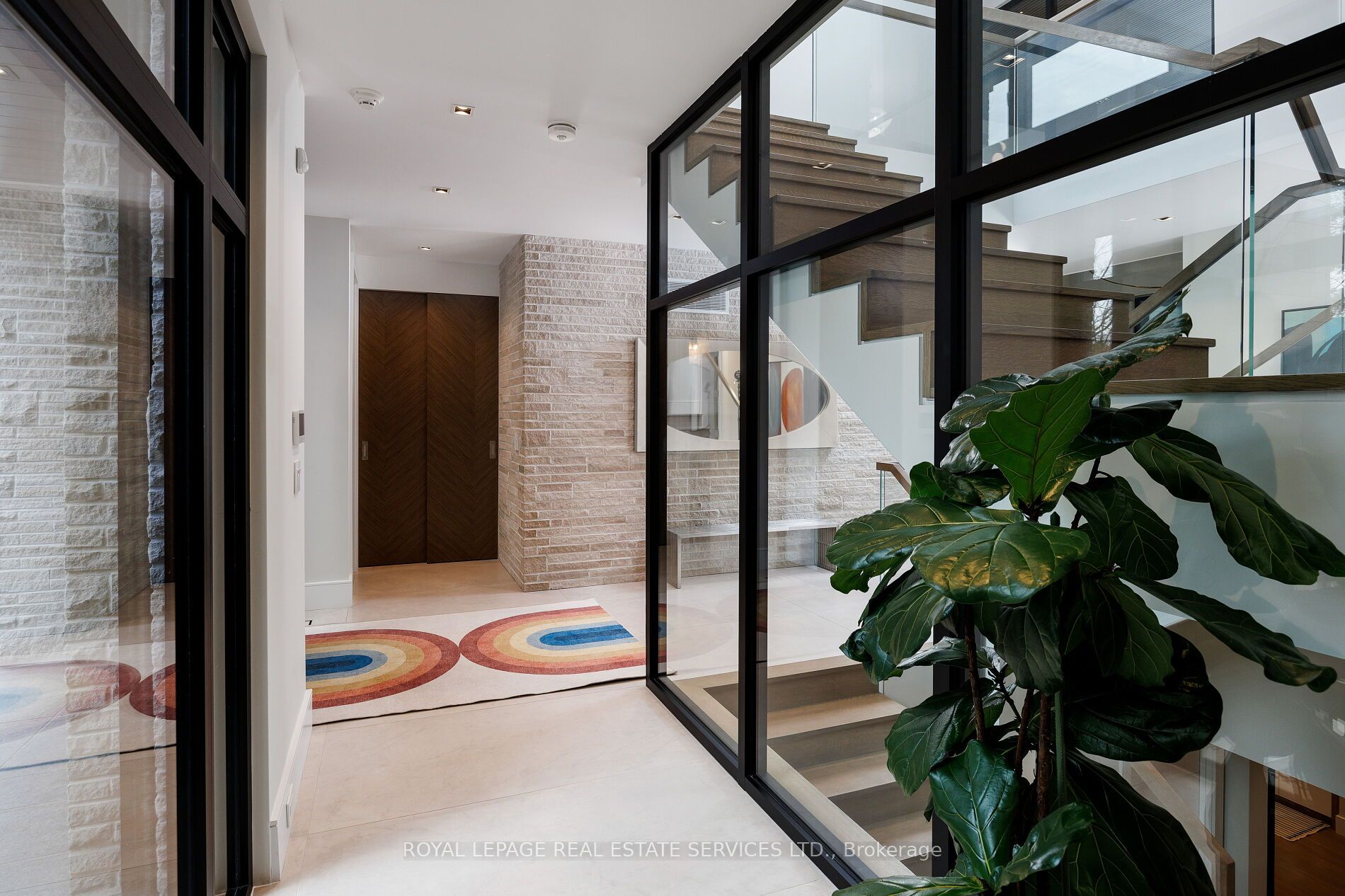 1471 Rogerswood Court