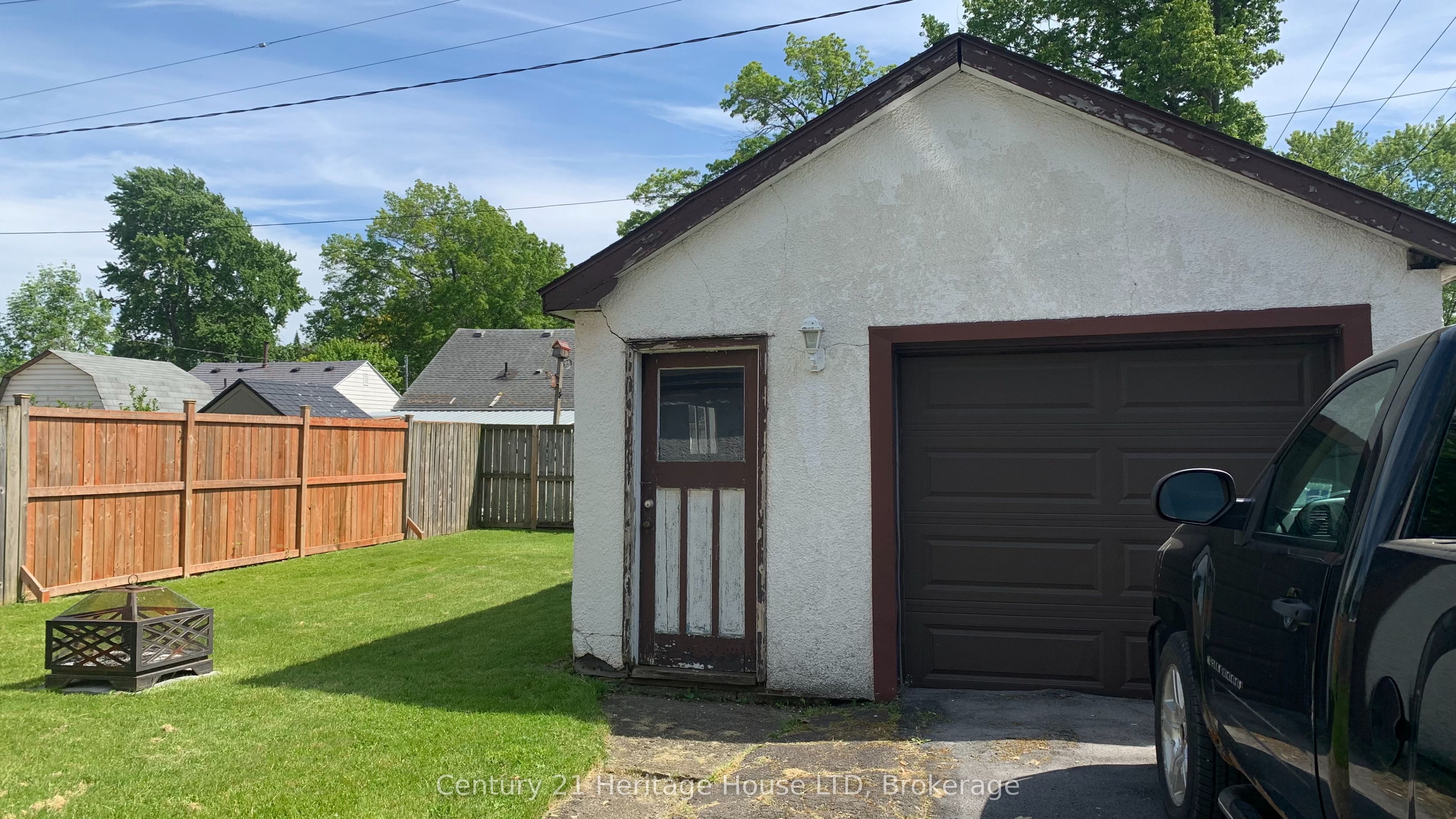 11 Achilles Avenue