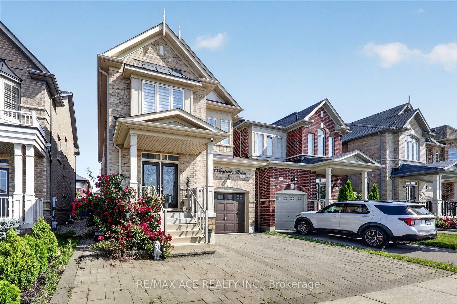 10 Andreeta Drive