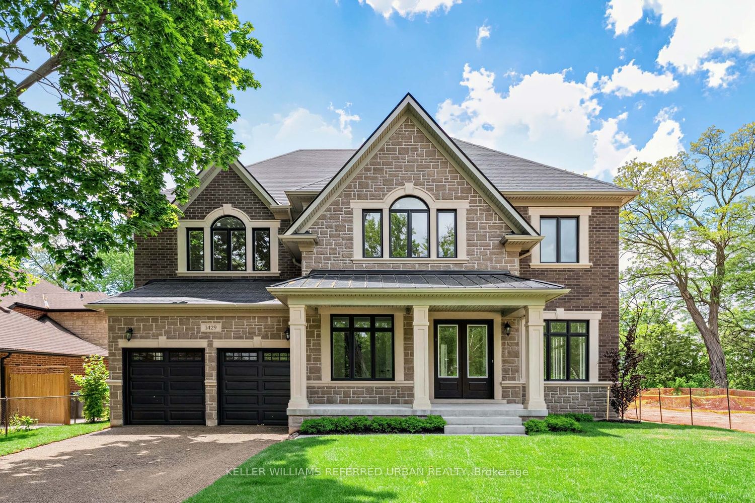 1429 Dundas Crescent