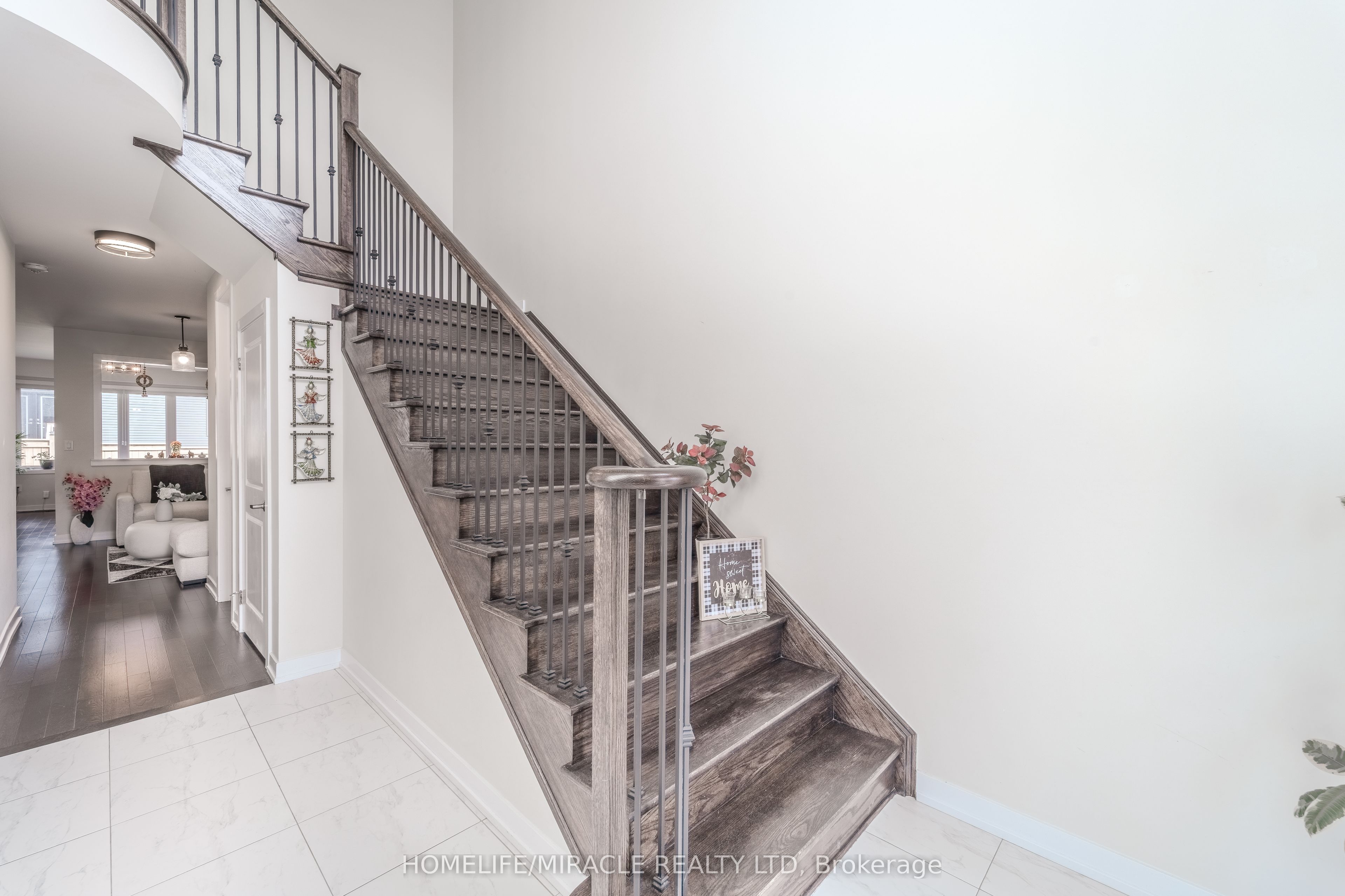 22 Santos Drive