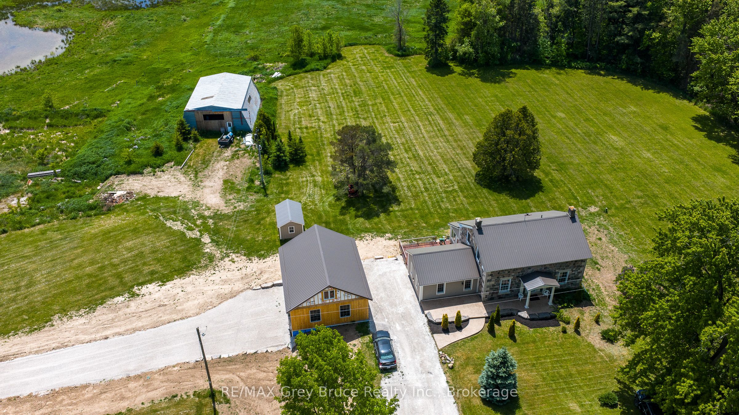 264094 24 Side Road