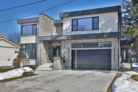 1617 Trotwood Avenue Mississauga ON L5G 3Z8