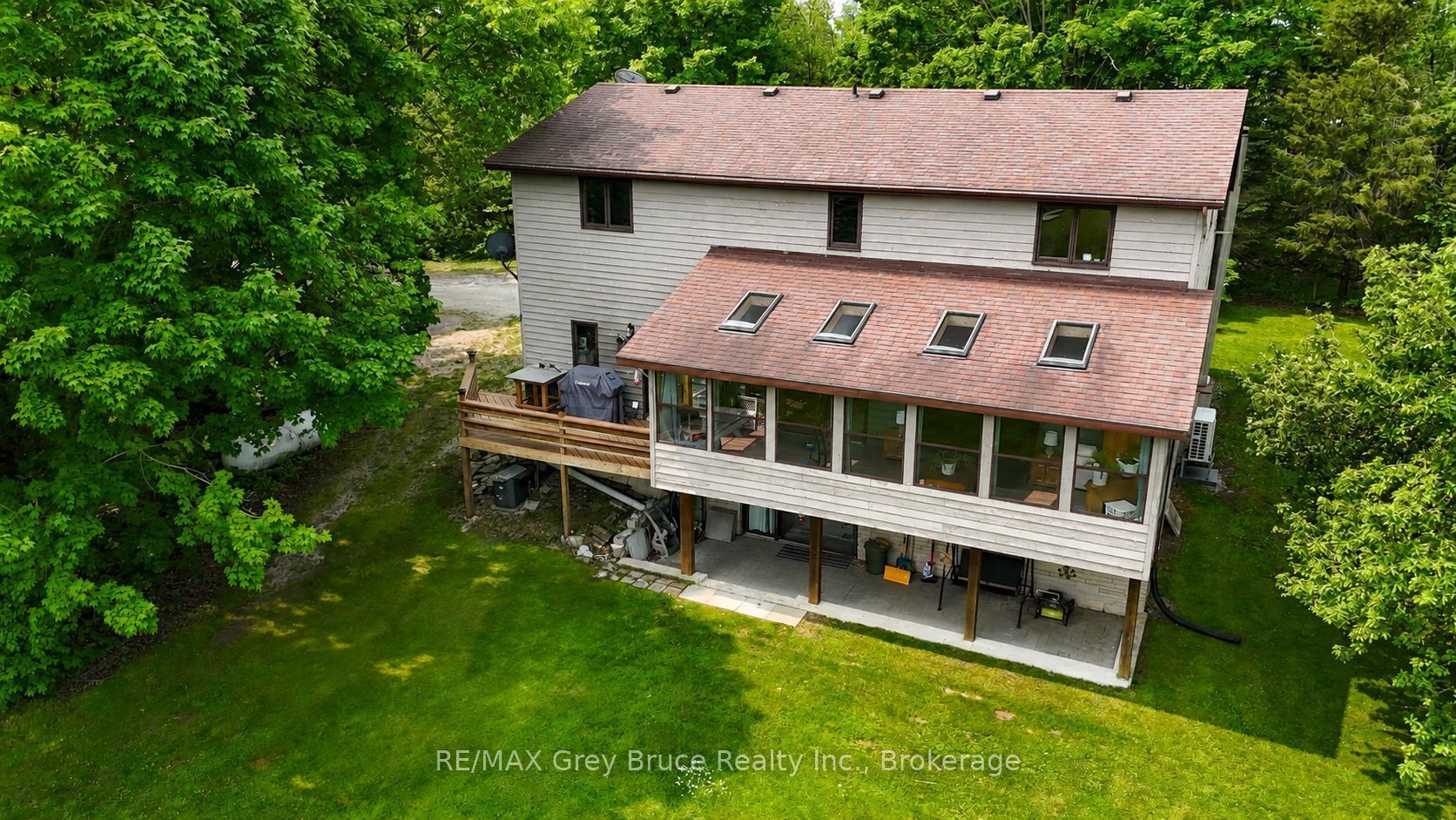 1033 Bruce Road 9 N/A