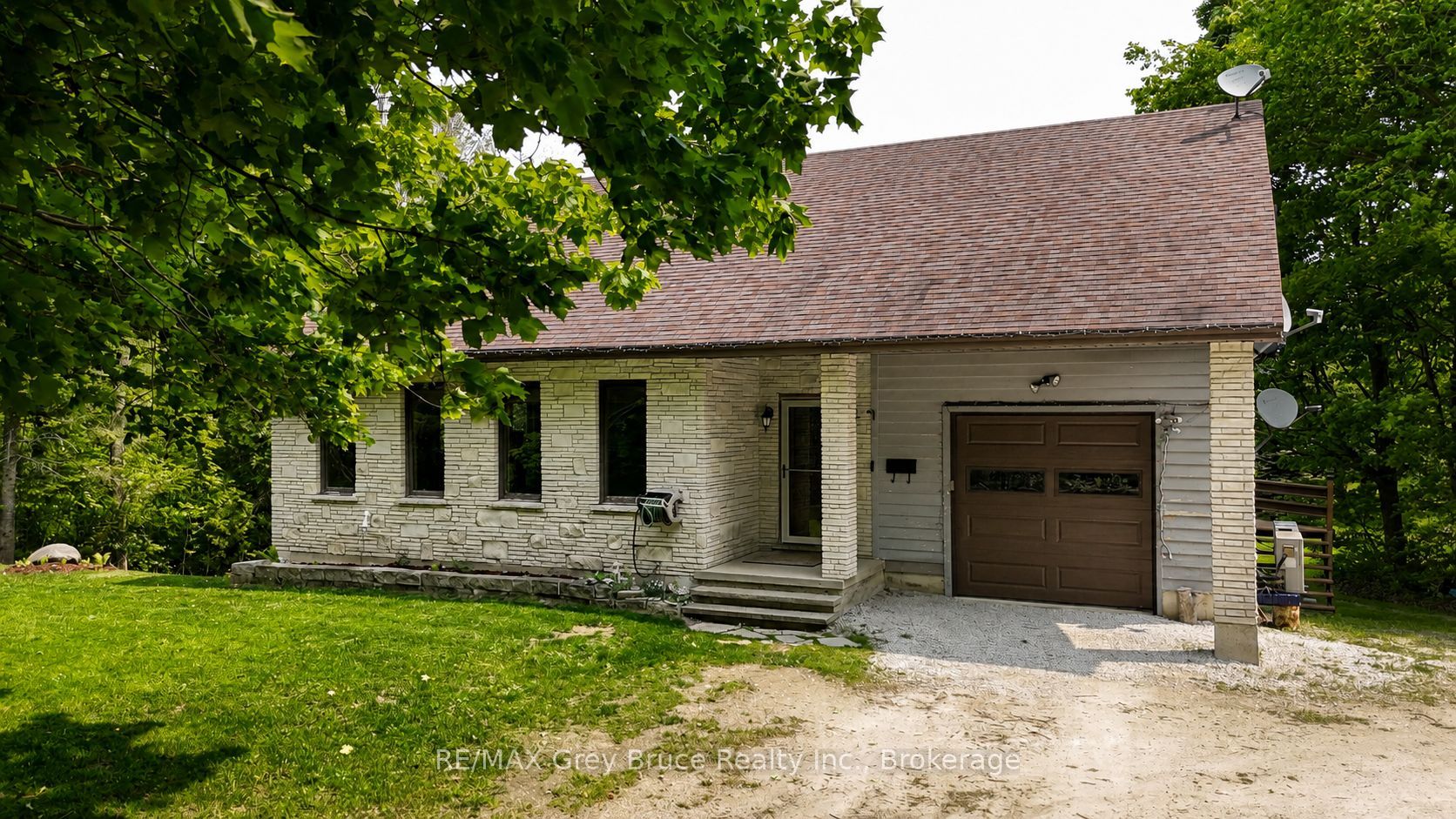 1033 Bruce Road 9 N/A